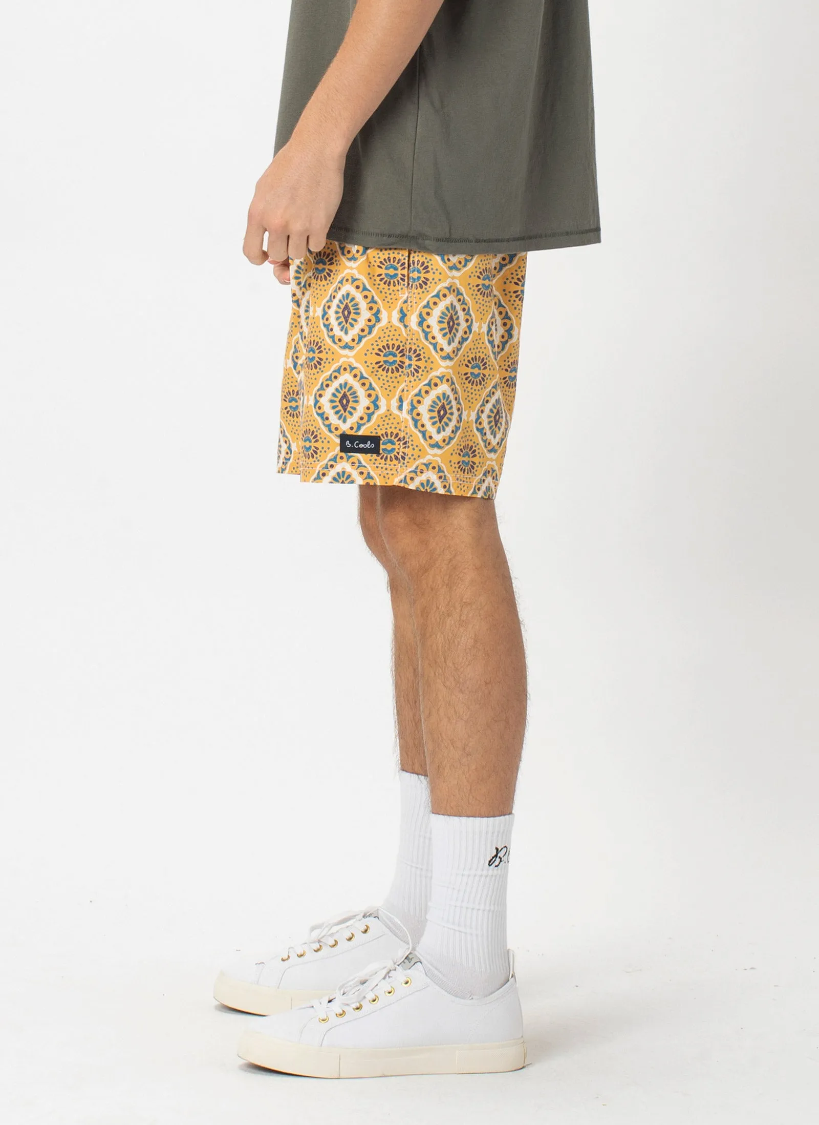 Amphibious 17" Short Boho Yellow
