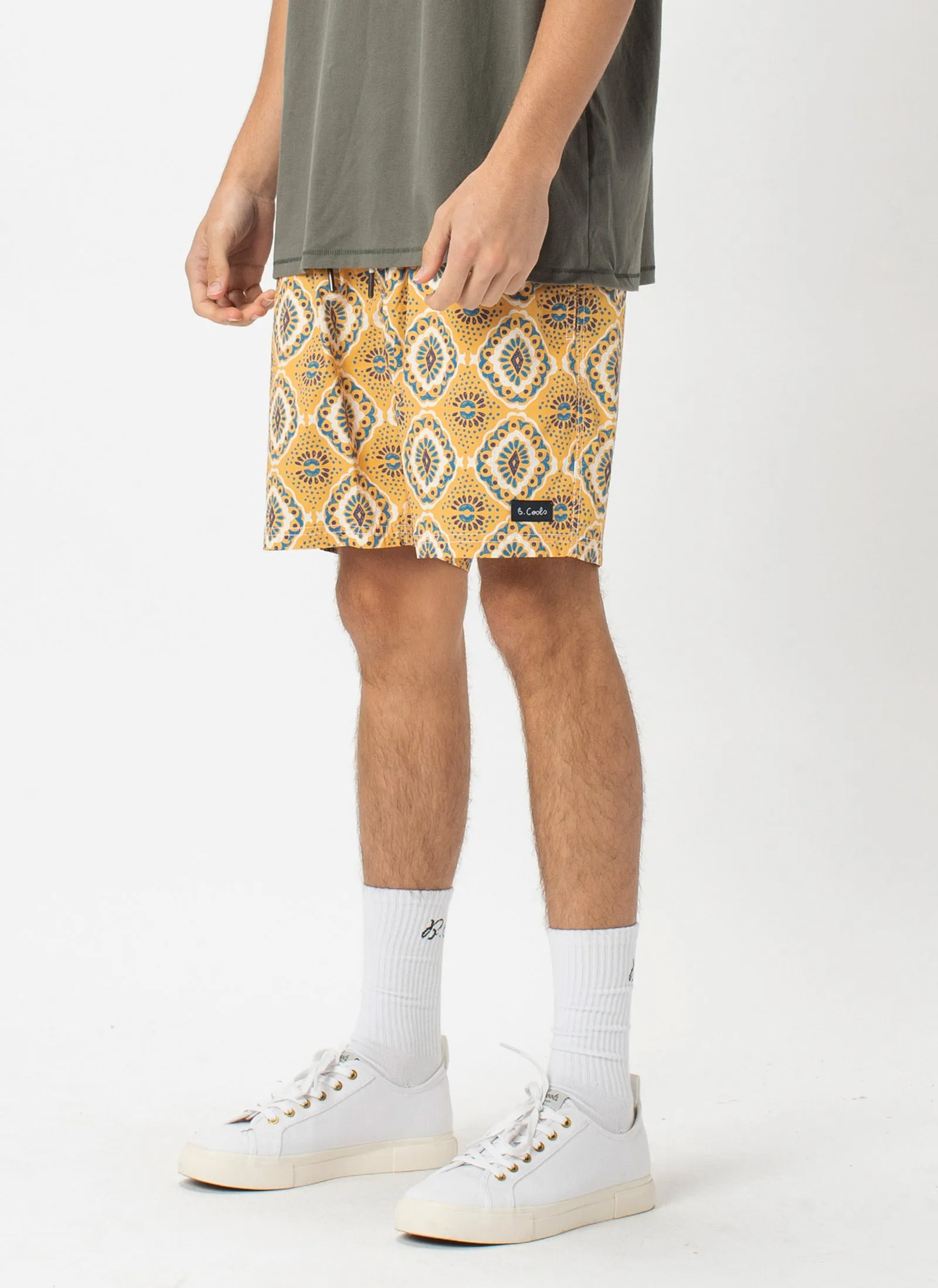Amphibious 17" Short Boho Yellow