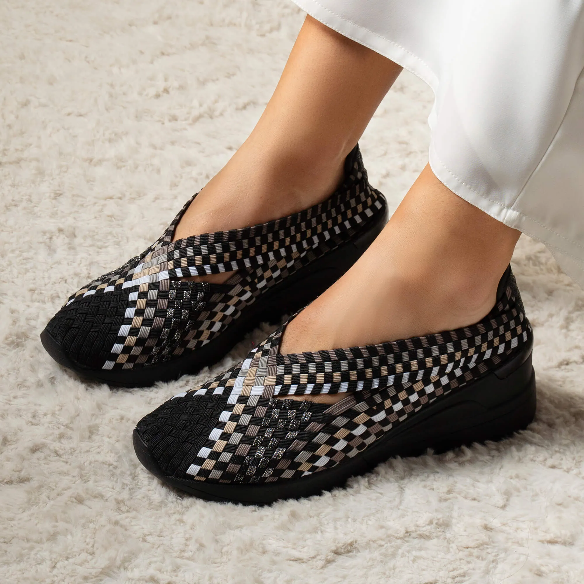 Tolone Black & Beige Sneakers